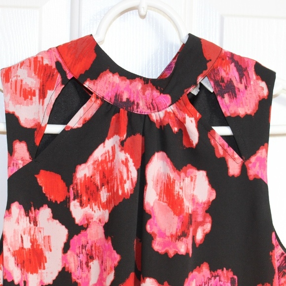 Gianni Bini Red & Pink Floral Sleeveless Dress - Picture 8 of 8